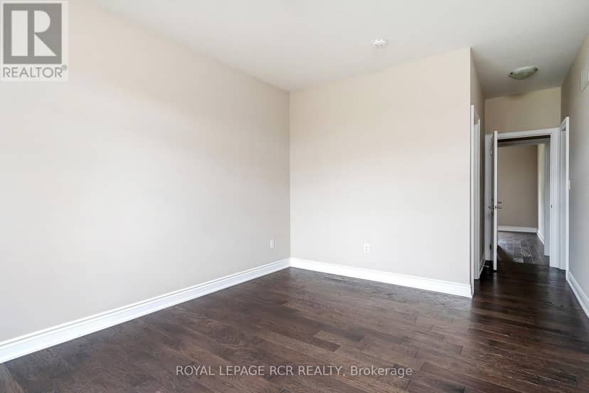 213 Mary Street — photo 32 of 40