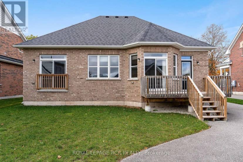 213 Mary Street — photo 9 of 40