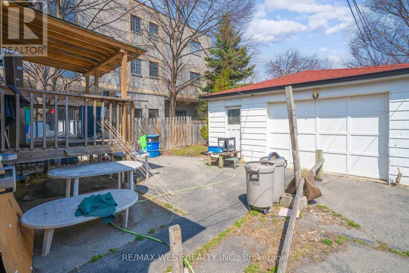 371 Royal York Road — photo 15 of 28