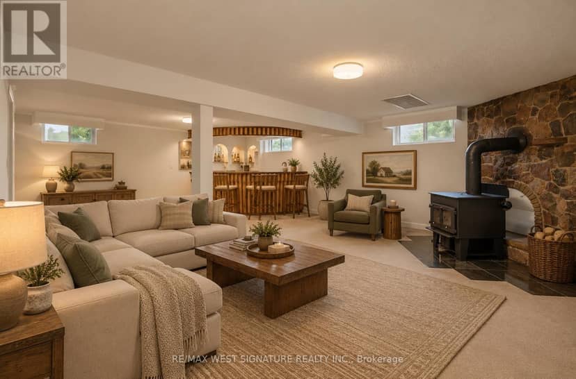 28 Bluehaven Crescent — photo 13 of 18