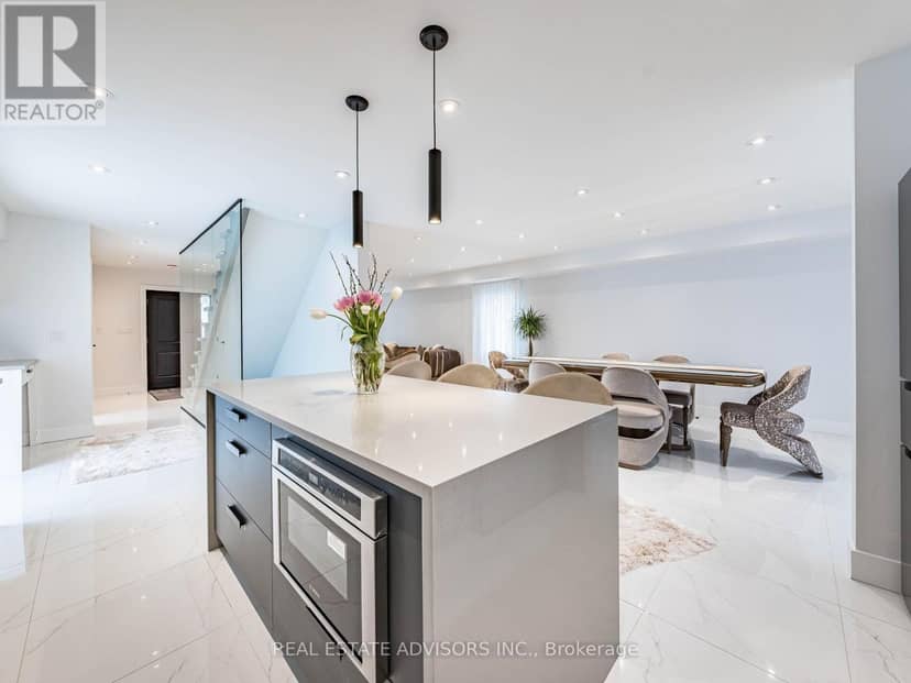 29 Ranwood Drive, Toronto, photo 7