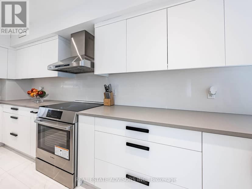 29 Ranwood Drive, Toronto, photo 8