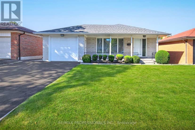 302 La Rose Avenue, Toronto