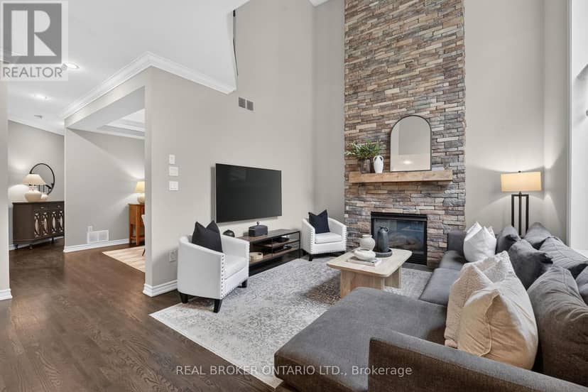 2243 Woodcrest Drive — photo 18 of 40