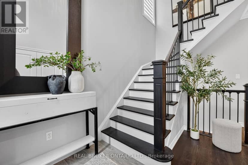 2243 Woodcrest Drive — photo 9 of 40