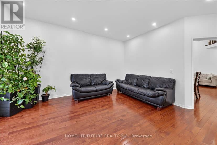 7236 Village Walk — photo 12 of 36