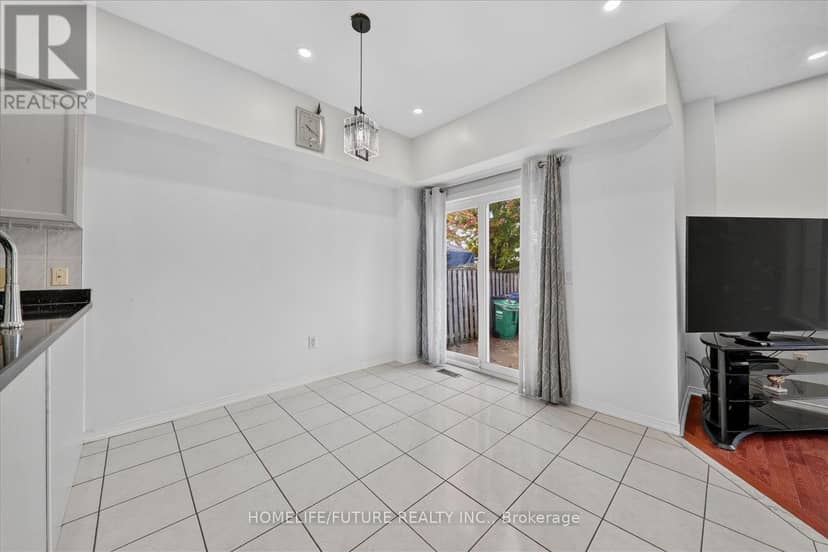 7236 Village Walk — photo 14 of 36