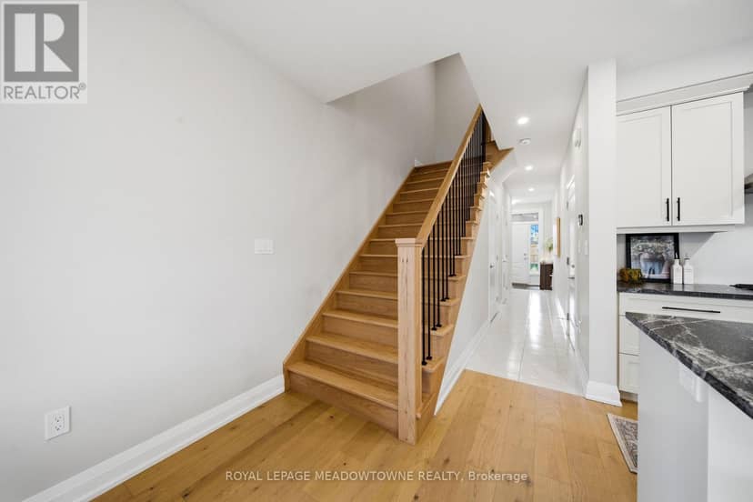 5 - 675 Victoria Road N — photo 25 of 40