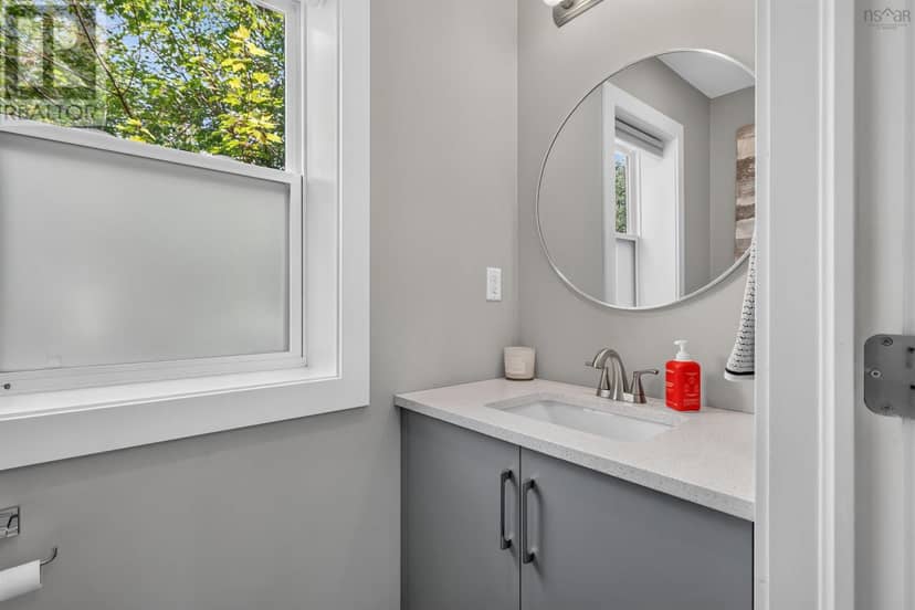 28 Pine Grove Drive — photo 23 of 40