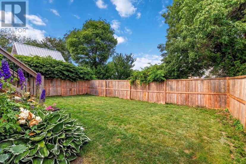 28 Pine Grove Drive — photo 32 of 40