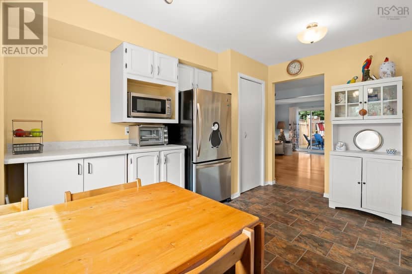 44 Collins Grove — photo 13 of 39