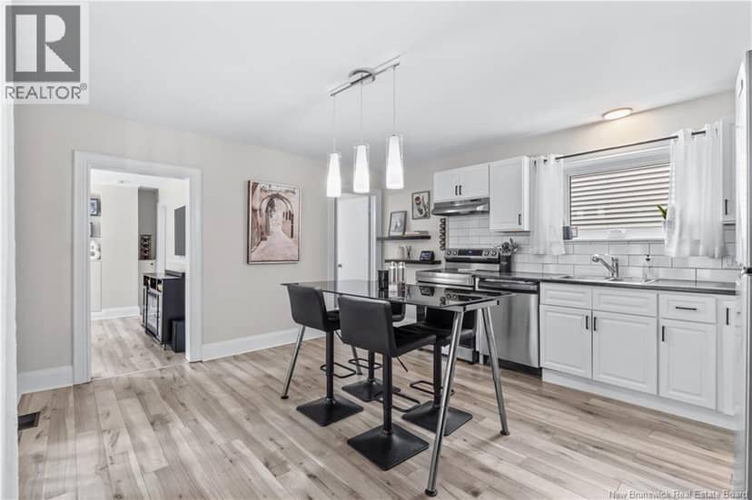 47 Peter Street — photo 13 of 40