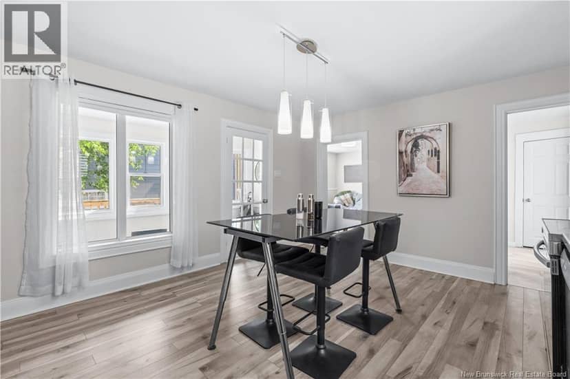 47 Peter Street — photo 14 of 40