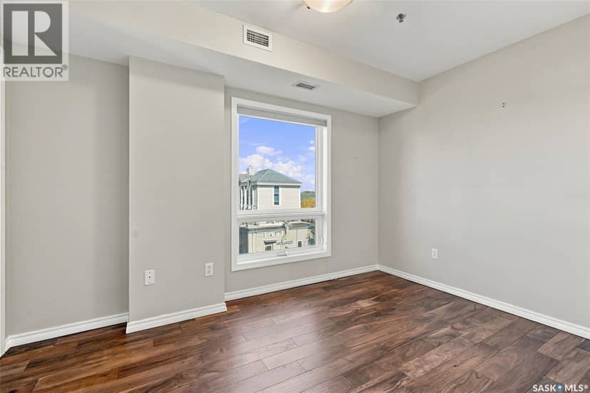 607 902 Spadina CRESCENT E — photo 18 of 33