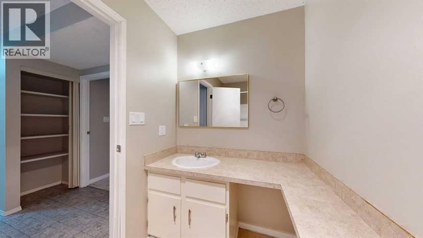 3104, 7201 Poplar Drive — photo 13 of 23