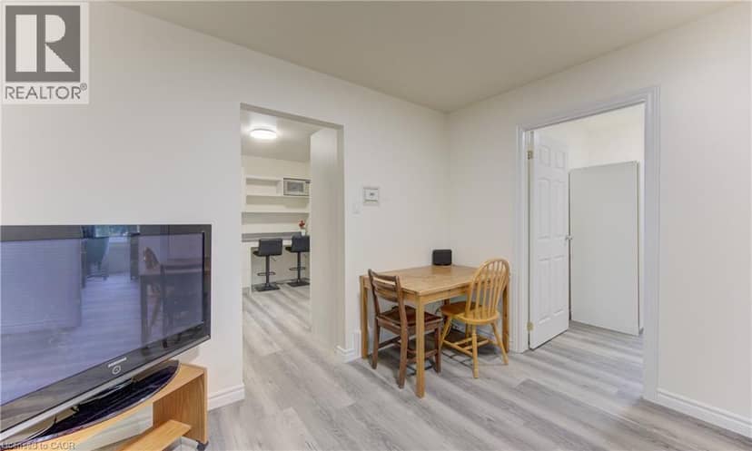 113 CHURCHILL Street — photo 14 of 30