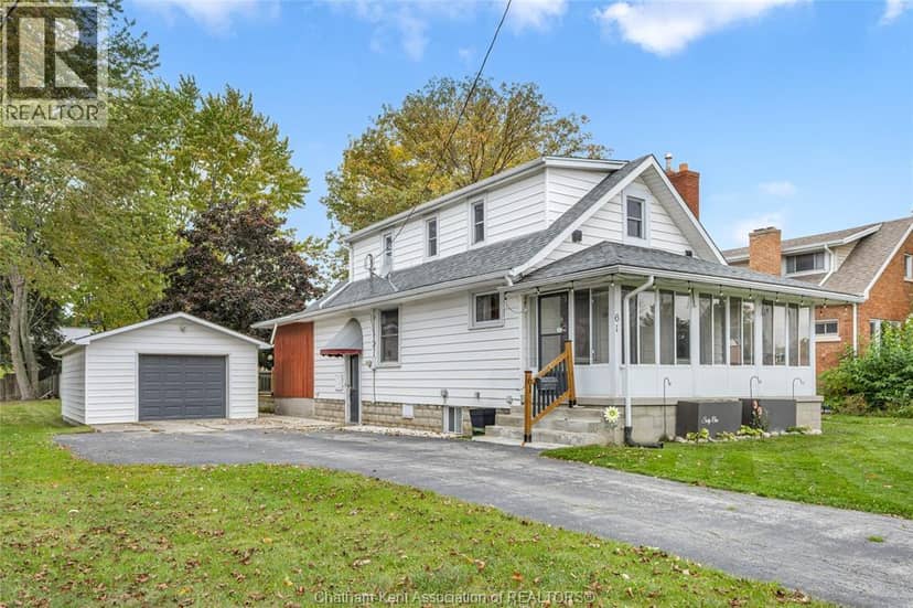 61 University Avenue, Wallaceburg, photo 2