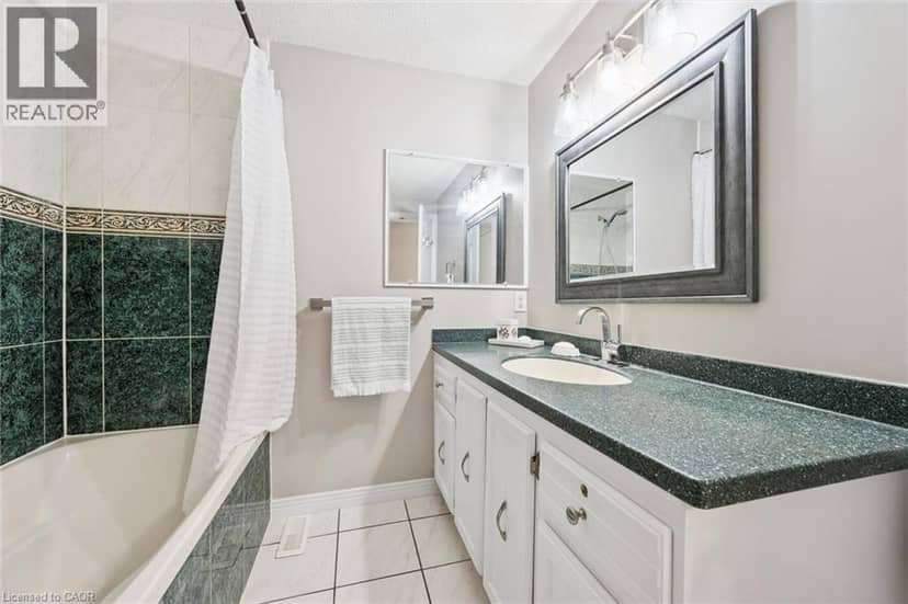 21 COLEBROOK Court — photo 28 of 40