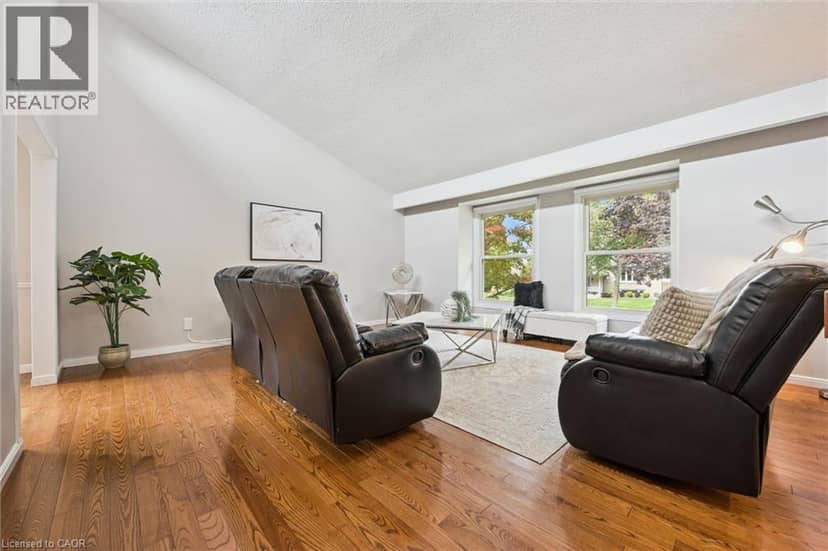 21 COLEBROOK Court, Kitchener, photo 7