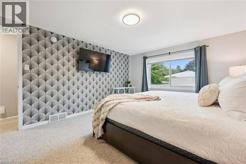 21 COLEBROOK Court — photo 26 of 40