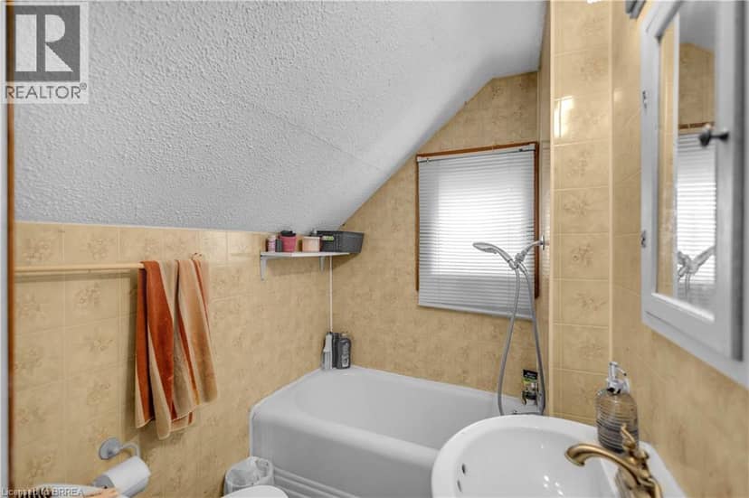 35 JAMES Avenue — photo 13 of 23