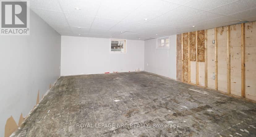 96 Clarke Street — photo 21 of 33