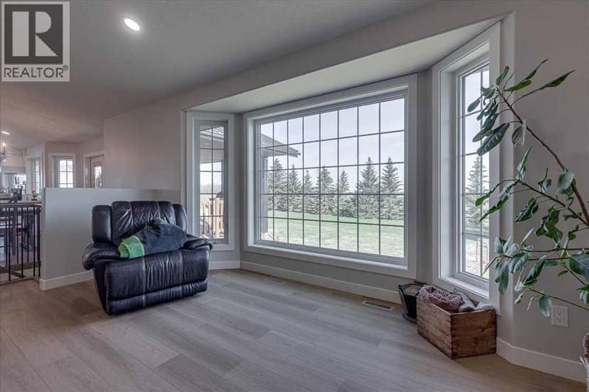 24219  413 Township Road, Rural Lacombe County, photo 4