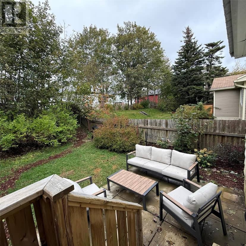 8 Fitzgibbon Street, St. John's, photo 3