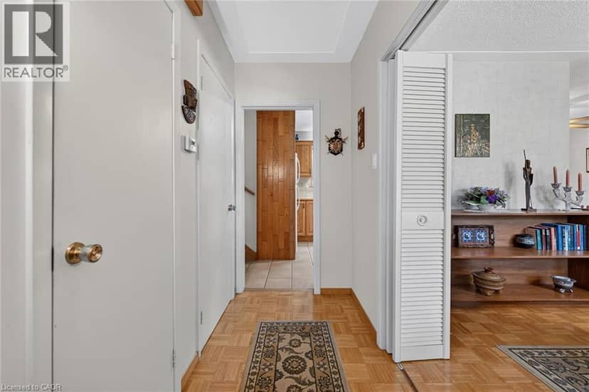 994 BARTON Street, Stoney Creek, photo 7