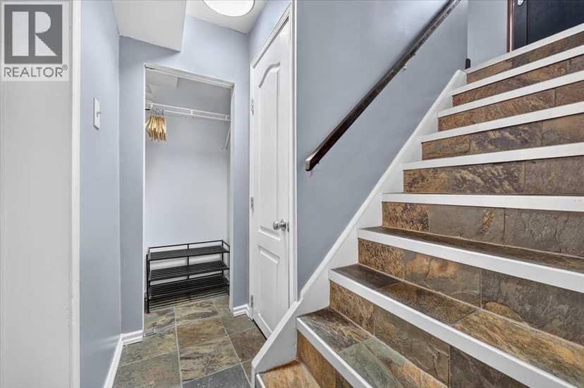 624 24 Avenue NE — photo 25 of 40