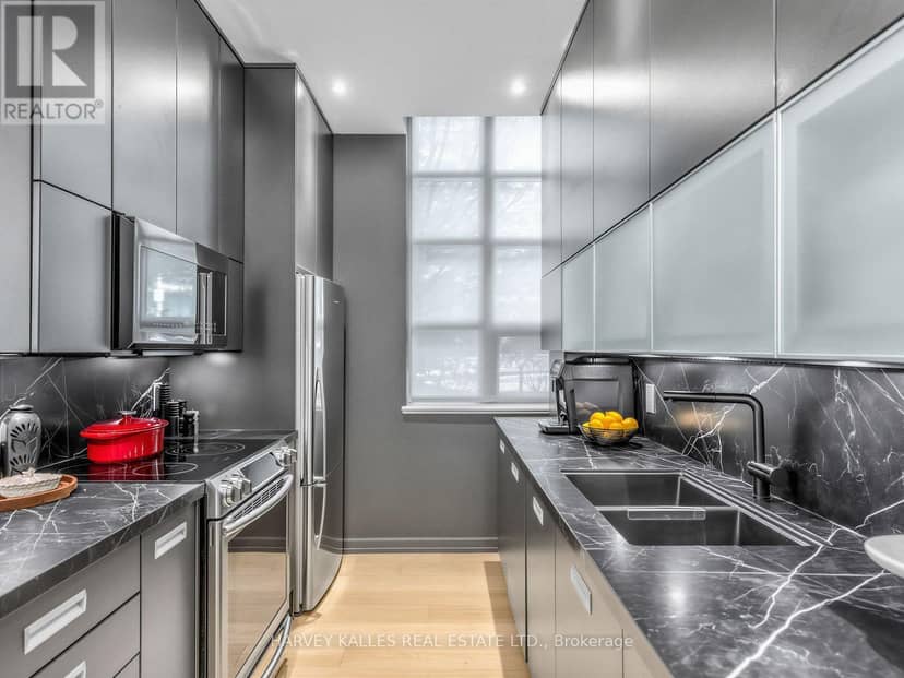 106 - 380 Macpherson Avenue, Toronto, photo 8