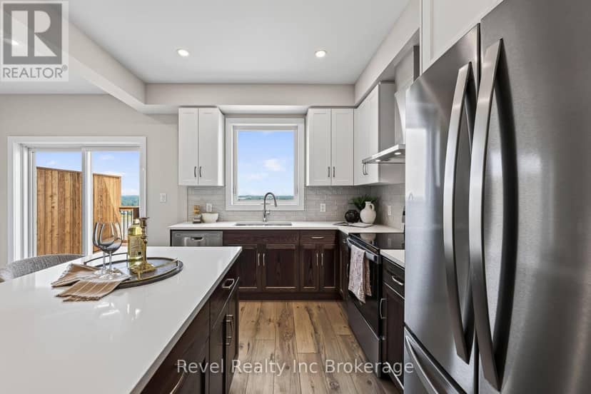 325 Kading Crescent — photo 12 of 40