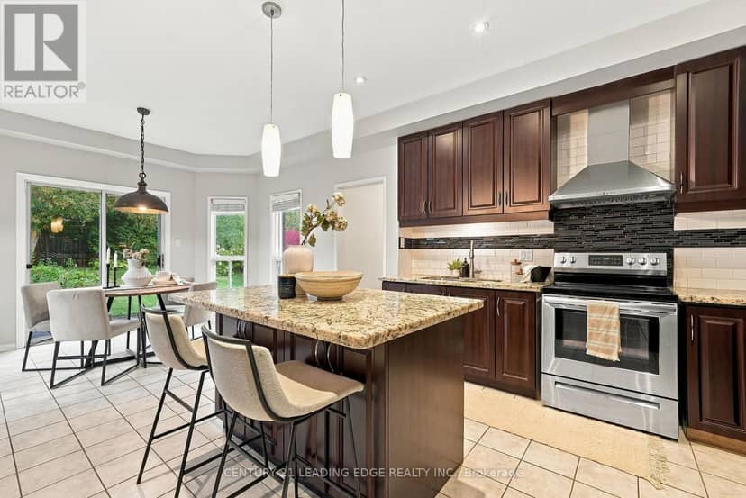 1629 Valley Ridge Crescent — photo 17 of 40