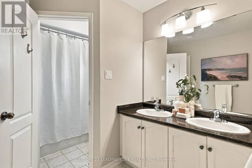 1629 Valley Ridge Crescent — photo 34 of 40