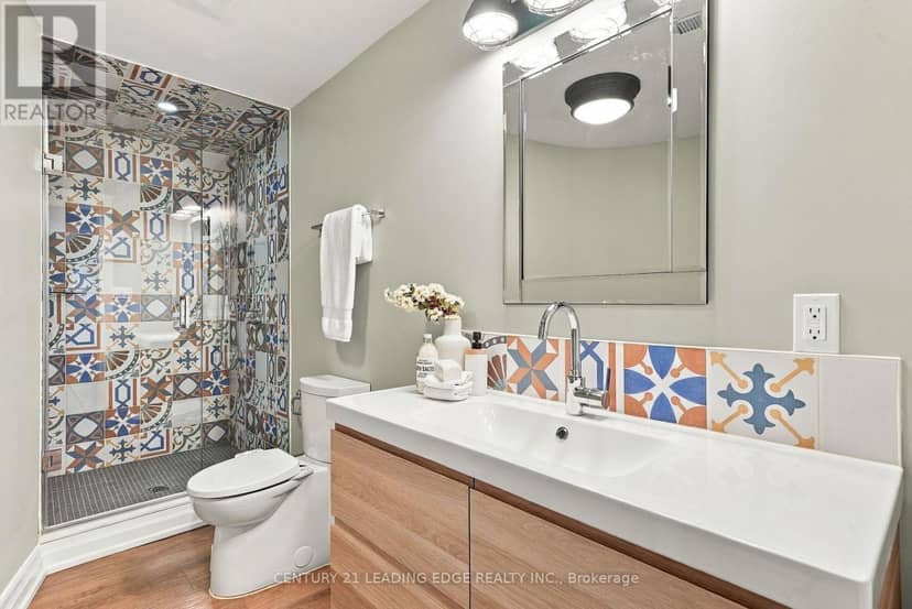 1629 Valley Ridge Crescent — photo 35 of 40