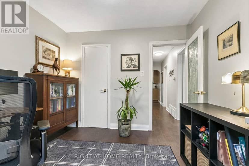 19 Flempton Crescent — photo 18 of 32