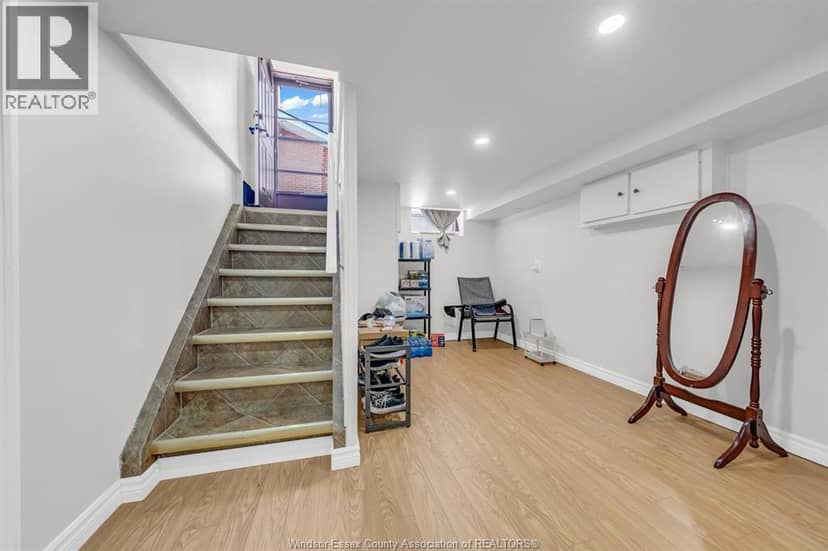 4131 Mount Royal DRIVE — photo 18 of 40