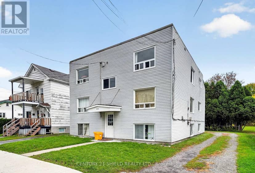 214 Eighth Street W, Cornwall, photo 3