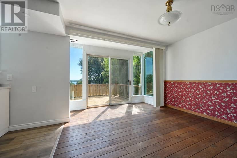 21 Brown Street — photo 12 of 40