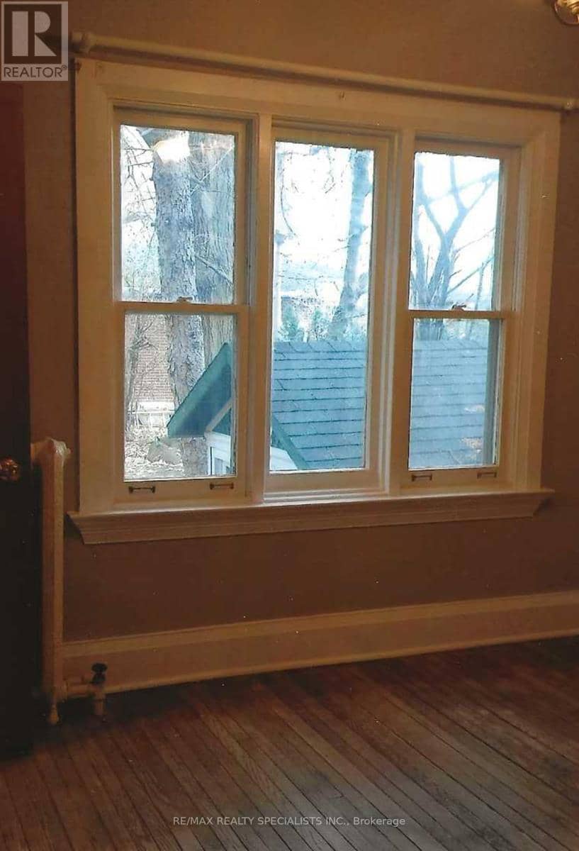 16 Wellington Street E — photo 17 of 17