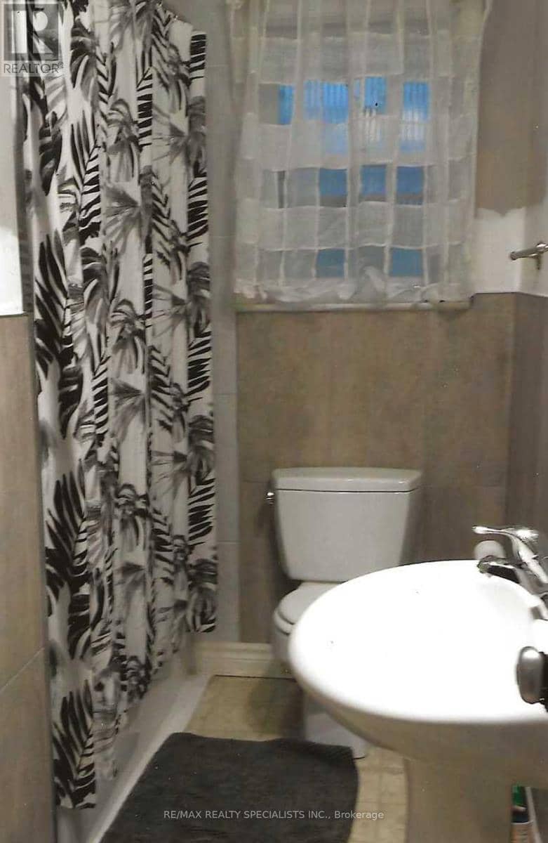 16 Wellington Street E, Brampton, photo 6