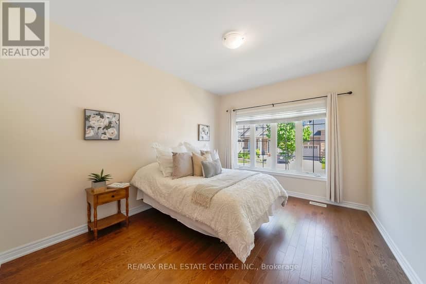 11 Overlea Drive — photo 25 of 40