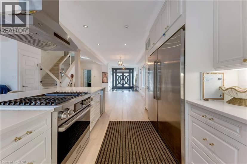 444 THOMAS SLEE Drive — photo 12 of 40