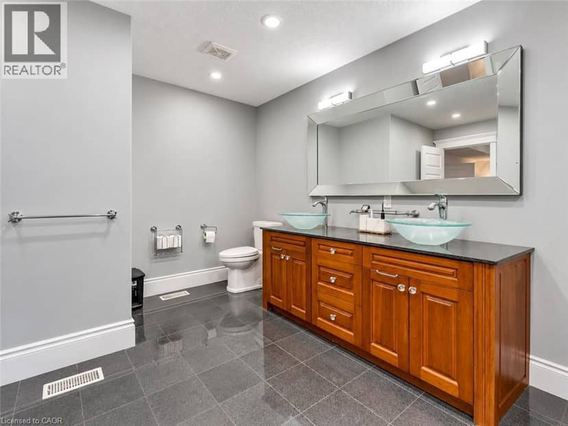 444 THOMAS SLEE Drive — photo 24 of 40