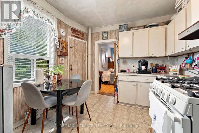 426 Woodfield Road — photo 11 of 26