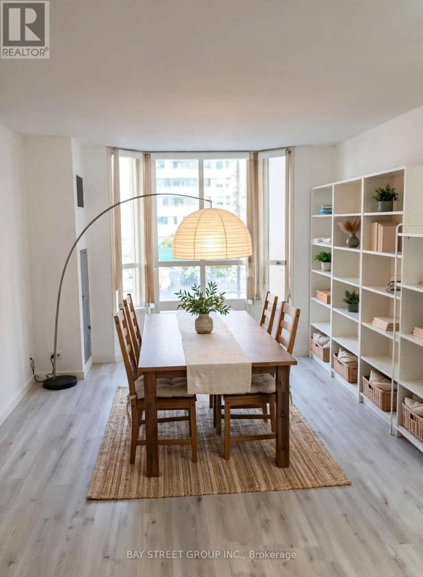 308 - 284 Bloor Street W — photo 1 of 27