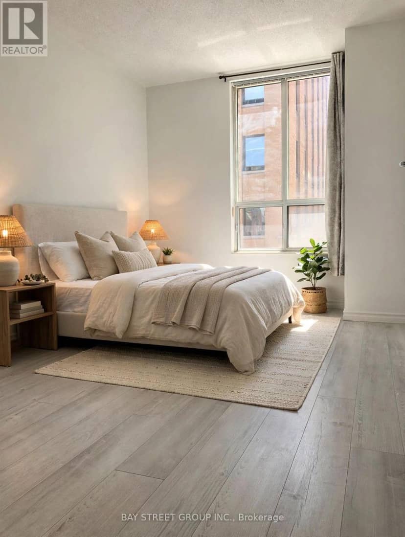 308 - 284 Bloor Street W — photo 5 of 27