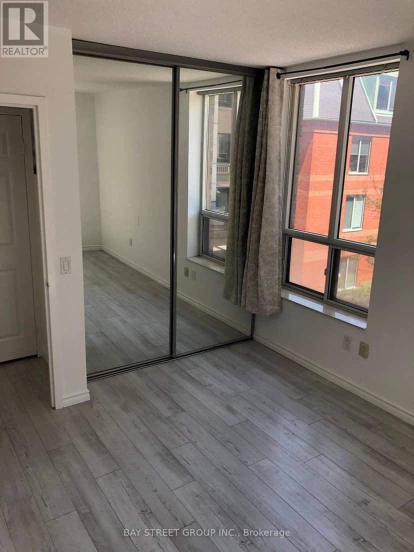 308 - 284 Bloor Street W — photo 8 of 27
