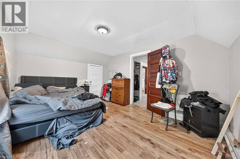126 CHATHAM Street — photo 17 of 38