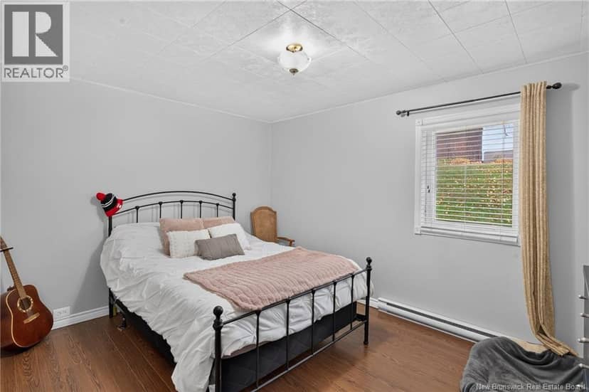 194 Renfrew Street — photo 11 of 24